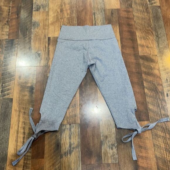 Onzie Capri leggings M/L (5000) - Picture 4 of 6